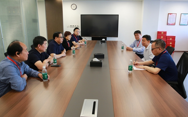2黄思光、何玲等拜访崖州湾国家实验主任李家洋院士(右侧中)_副本.jpg